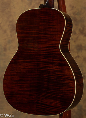 Bourgeois LDB-0 AT Curly Maple USED