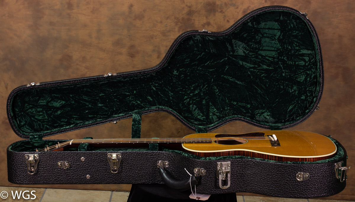 Bourgeois LDB-0 AT Curly Maple USED