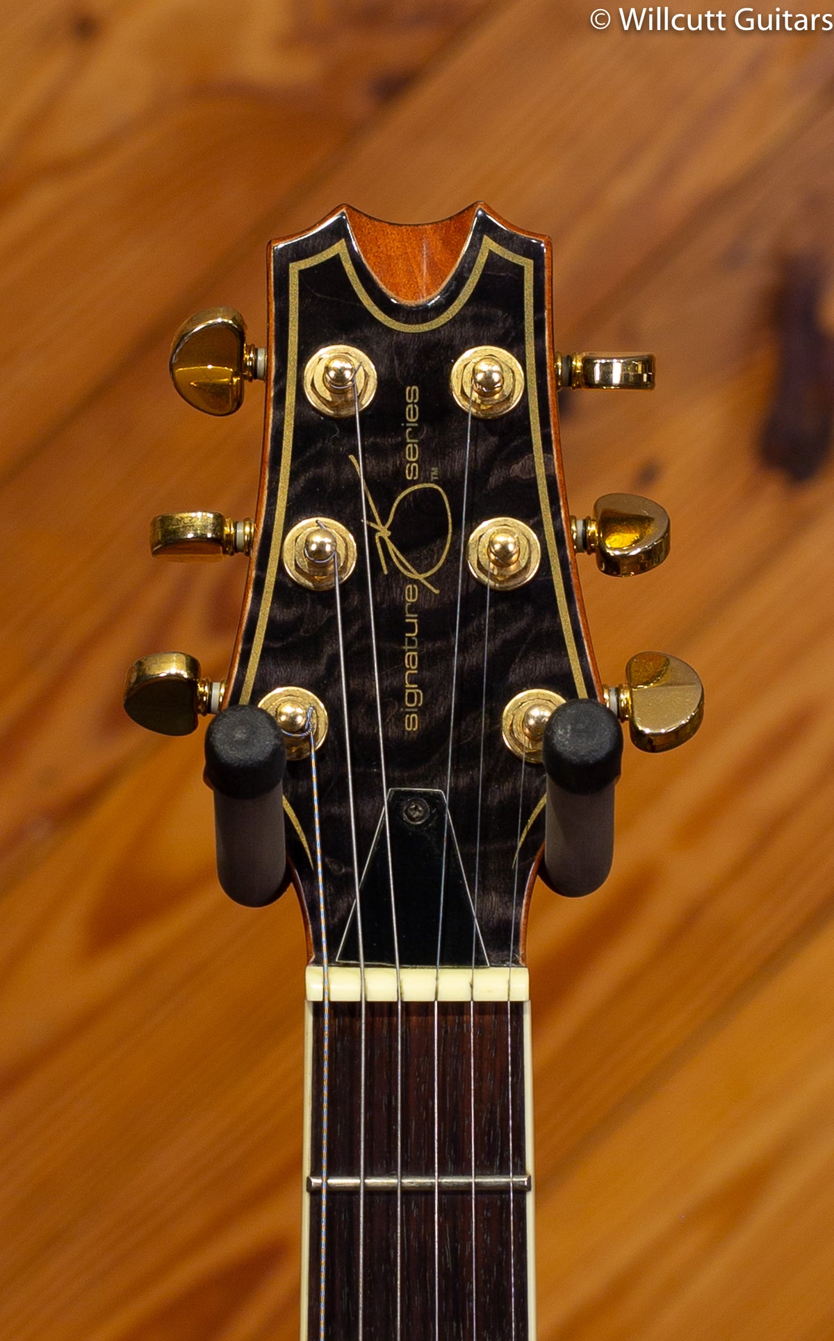 Peavey EXP Signature Trans Black w/ Case