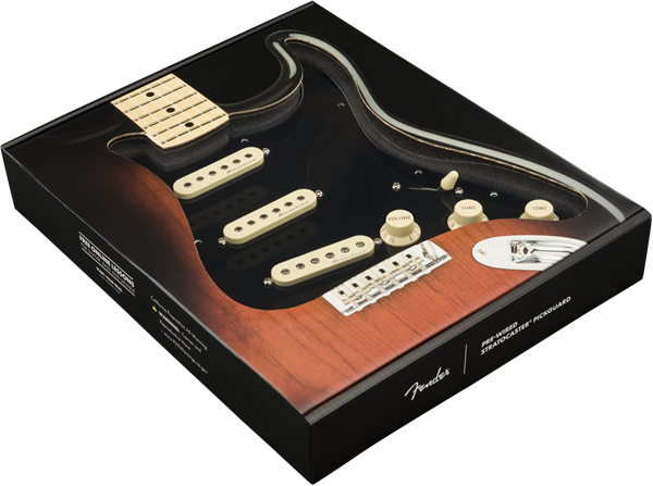 Fender Pre-Wired Strat Pickguard, Hot Noiseless SSS, 11 Hole PG