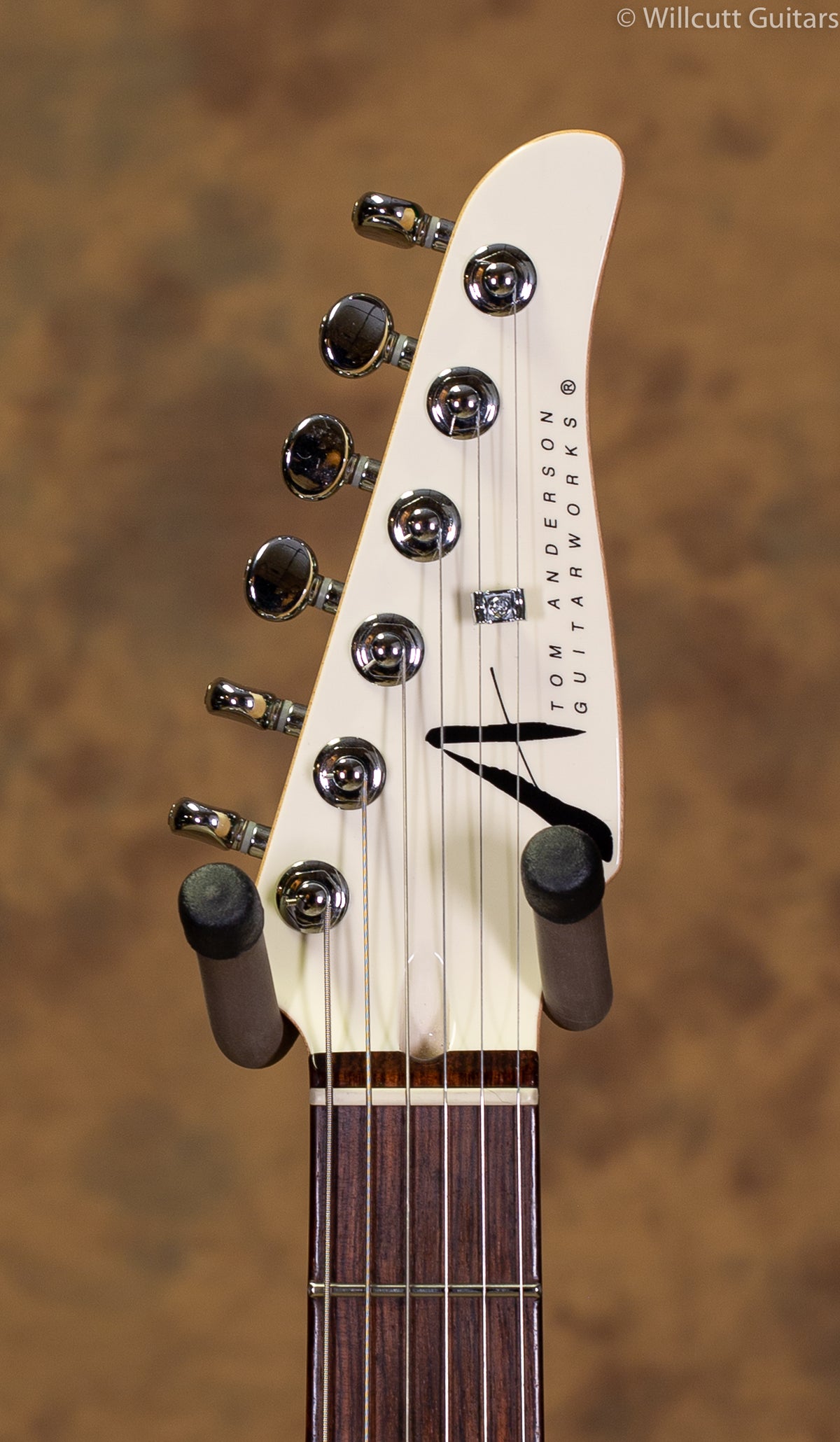 Tom Anderson Raven White USED