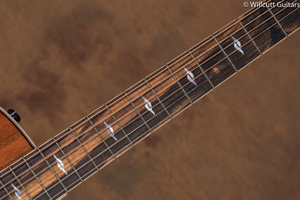 Taylor 812ce 12 Fret LTD Sinker USED