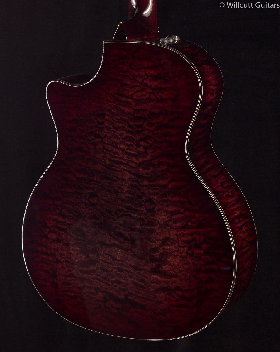 Taylor Custom 11091 Grand Auditorium 12 Fret Quilted Maple (146)