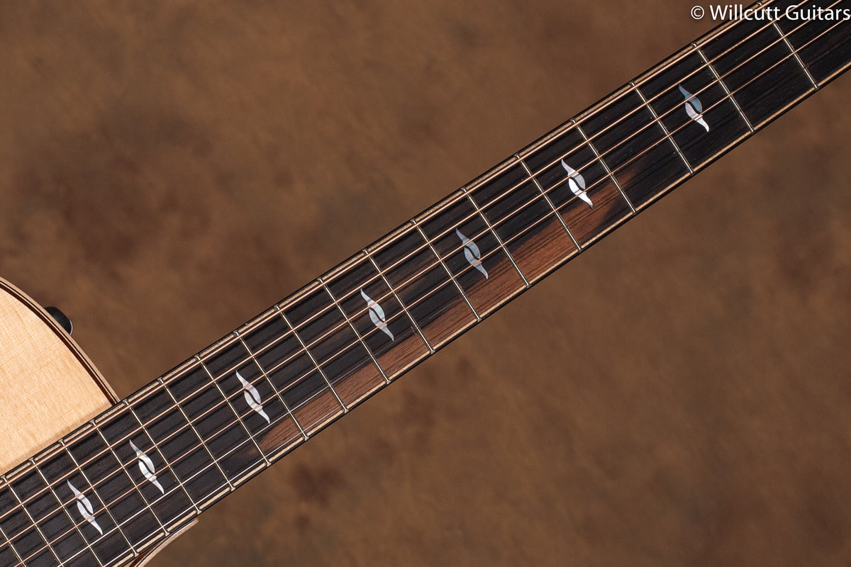 Taylor 812ce V Class USED