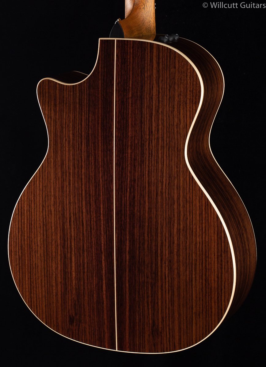 Taylor 814ce Deluxe Grand Auditorium V-Class