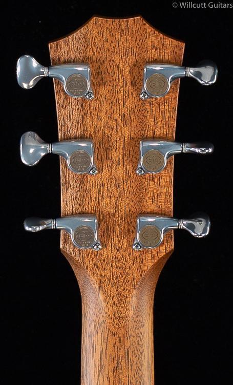Taylor 814ce Deluxe Grand Auditorium V-Class