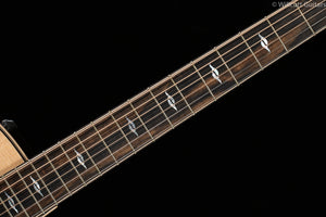Taylor 814ce Deluxe Grand Auditorium V-Class