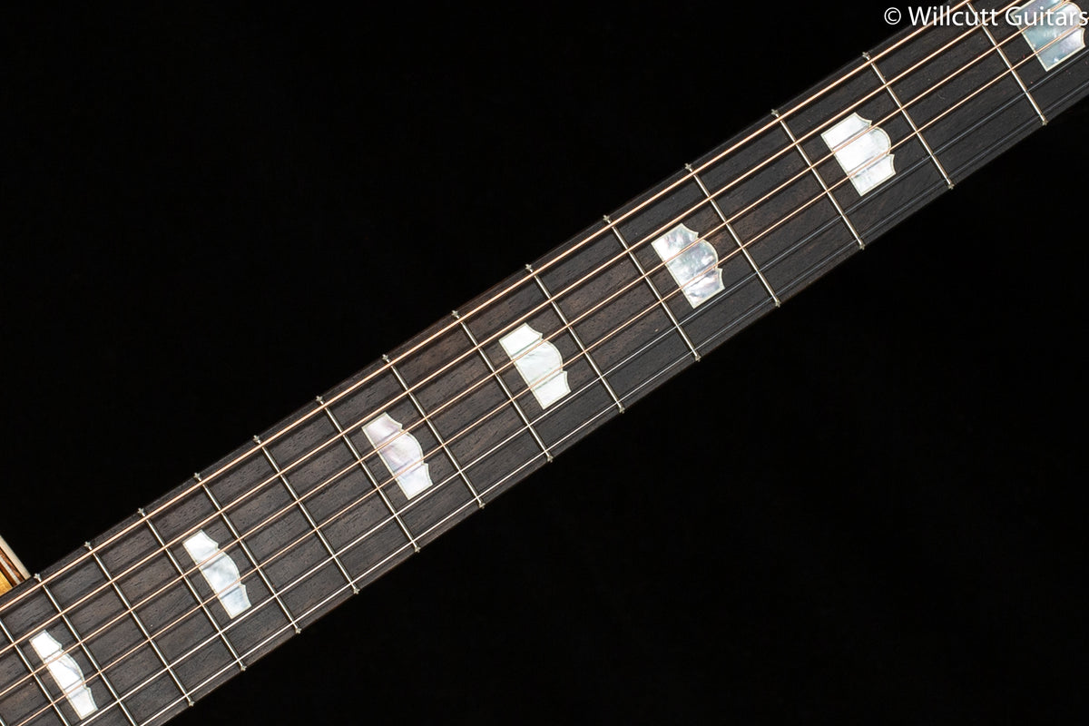 Taylor Grand Theater GT 611e LTD