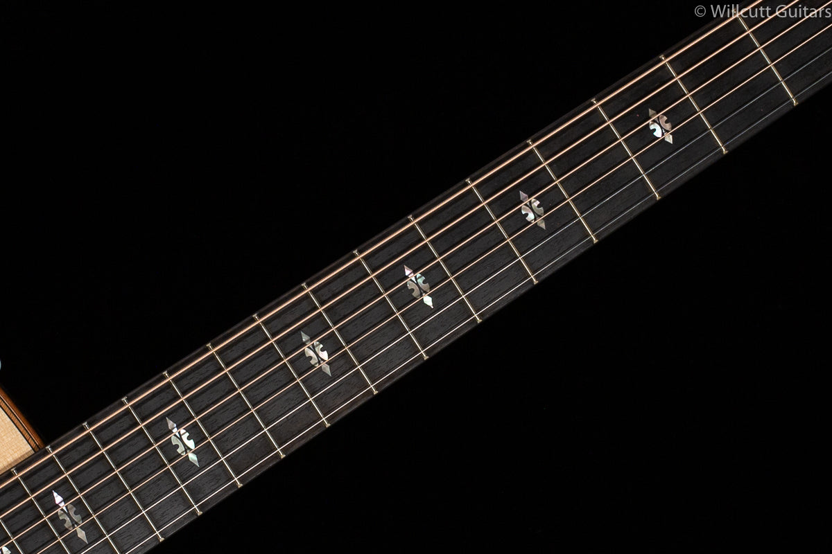 Taylor 712ce V-Class (075)