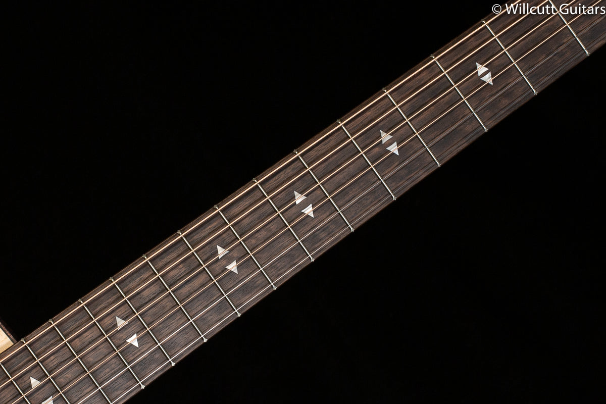 Taylor GTe Grand Theatre Urban Ash (121)