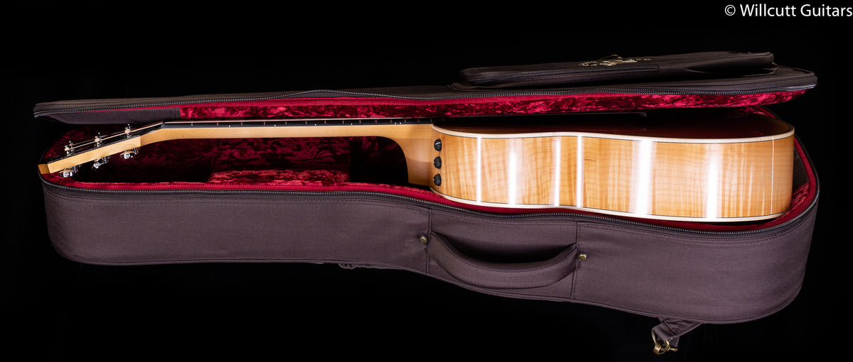 Taylor Grand Theater GT 611e LTD