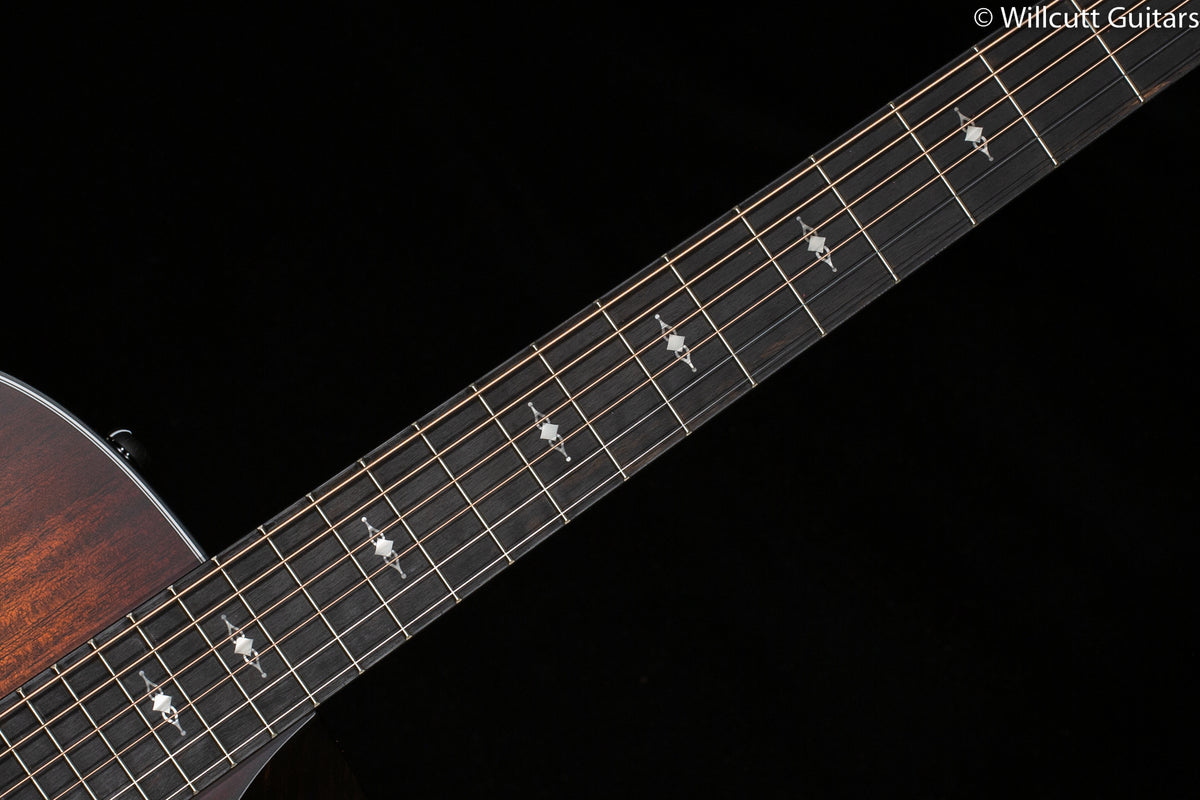 2022 Taylor 326ce Grand Symphony Mahogan Shaded Edge Burst (078)