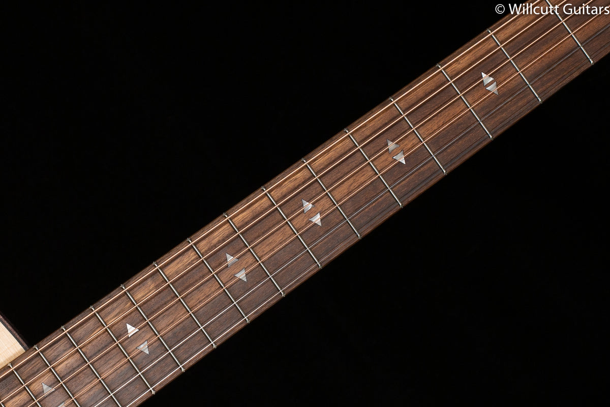 Taylor GTe Grand Theatre Urban Ash (121)