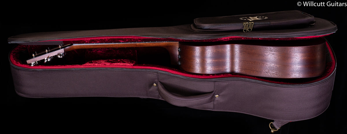 Taylor AD22e American Dream Grand Concert