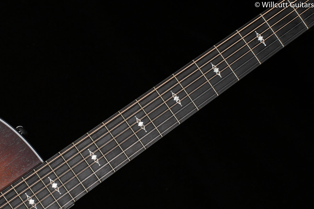 Taylor 324ce Shaded Edge Burst V-Class Bracing (106)