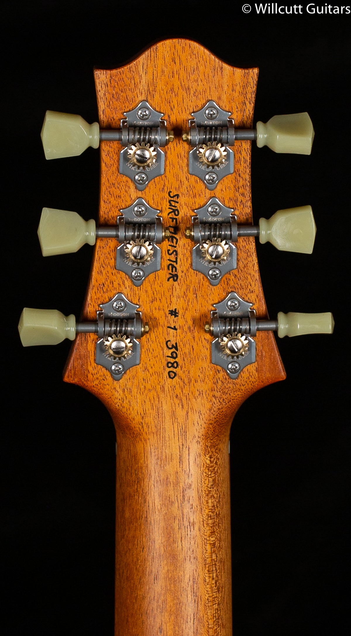 Nik Huber Surfmeister Burgundy Mist (980)