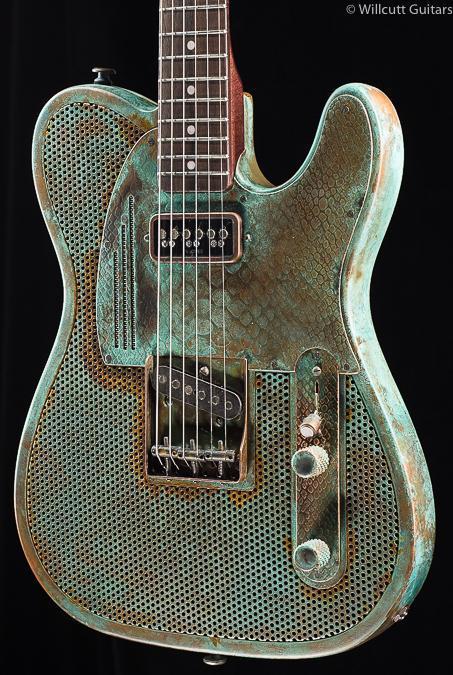 James-Trussart-Steelcaster-Perf-Back,-Titanic-Green,-Snakeskin