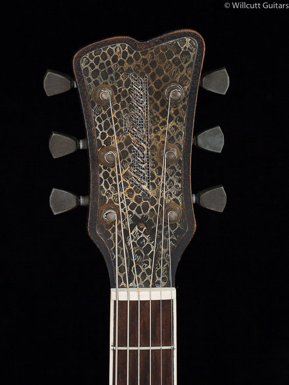 Trussart SteelReso Gator Snakeskin Cream Black (055)