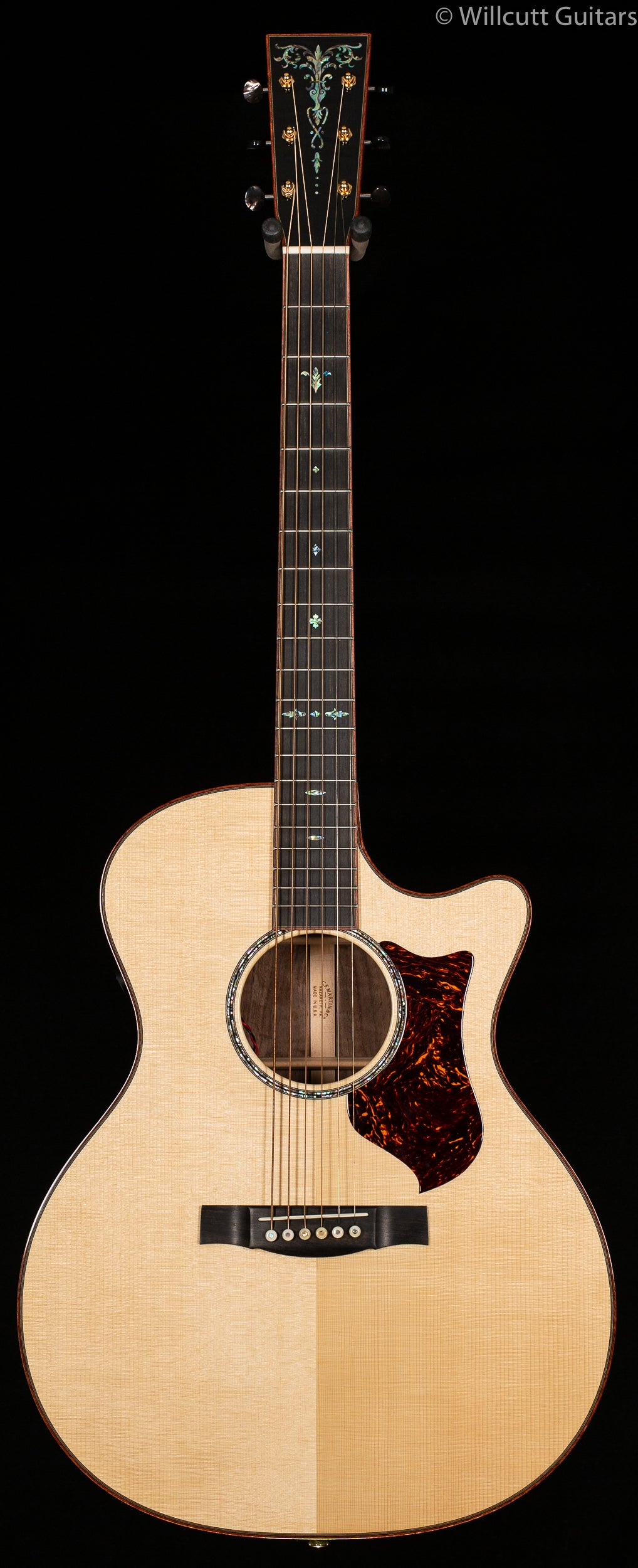 Martin Custom SFG GP14F, Cutaway, Claro Walnut
