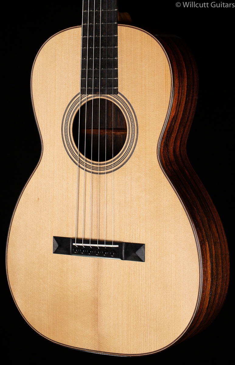 Martin Guitars: A Technical Reference 洋書