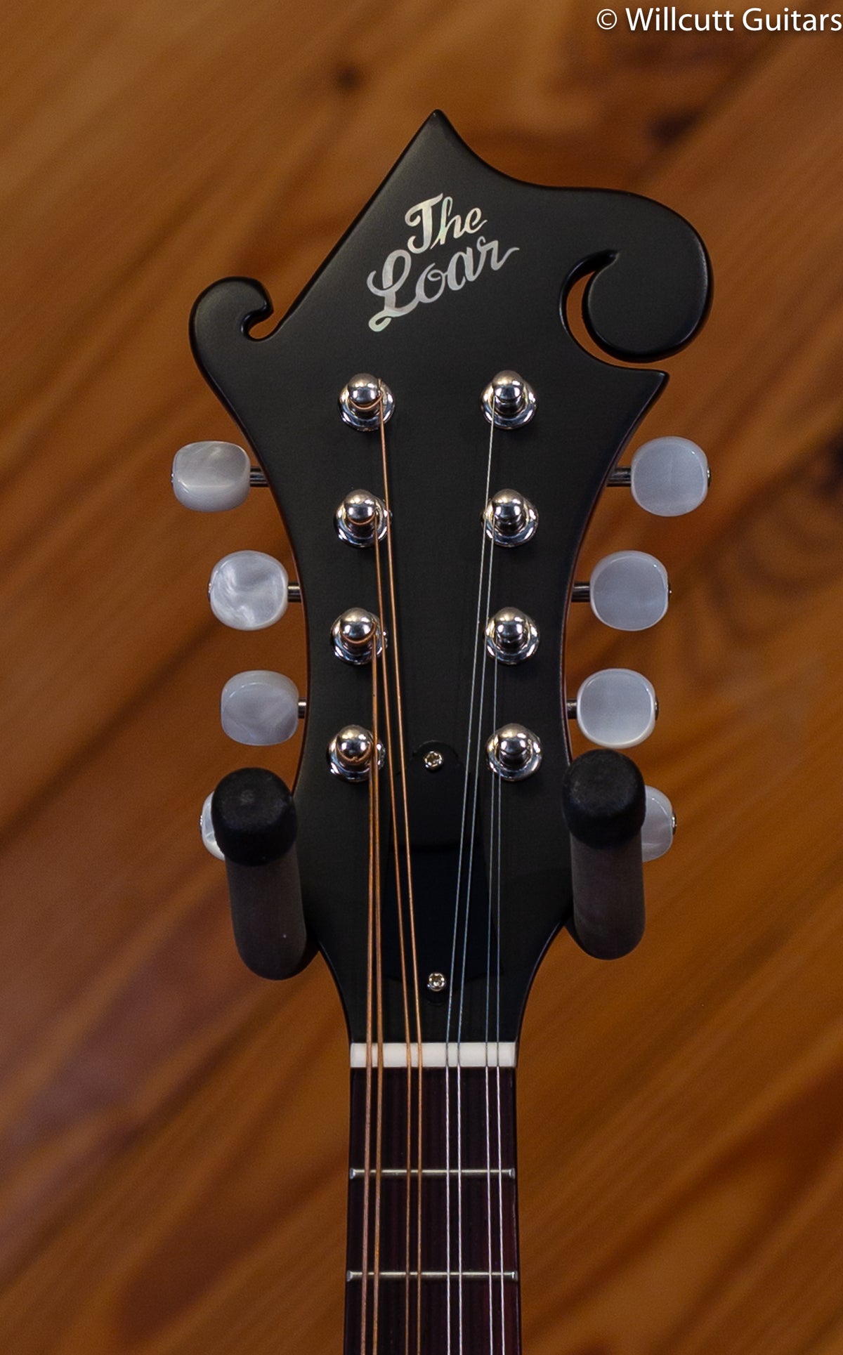 Loar Carved F Mandolin, Hand Carved, Matte Sunburst DEMO