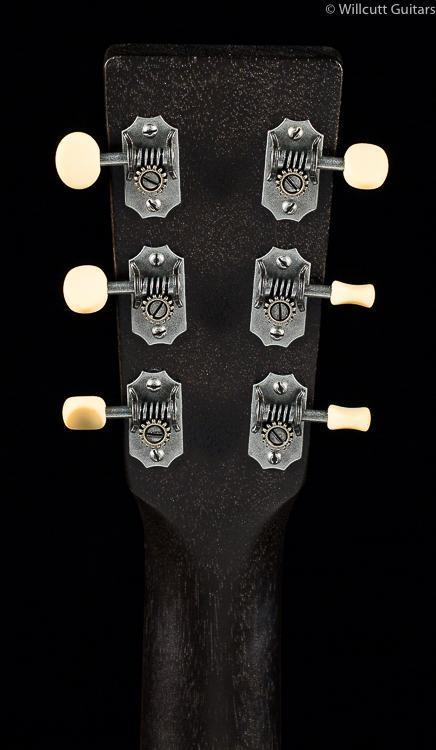 Martin 000-17 Black Smoke (669)