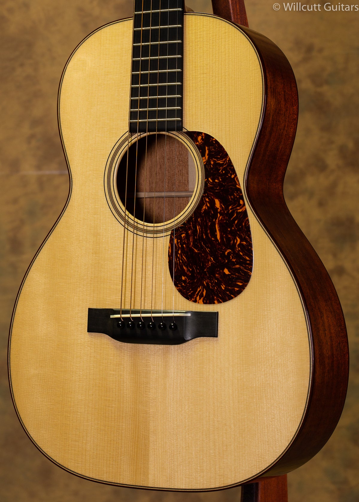 Martin 00-18 Authentic USED