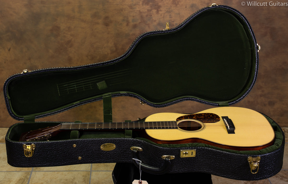 Martin 00-18 Authentic USED