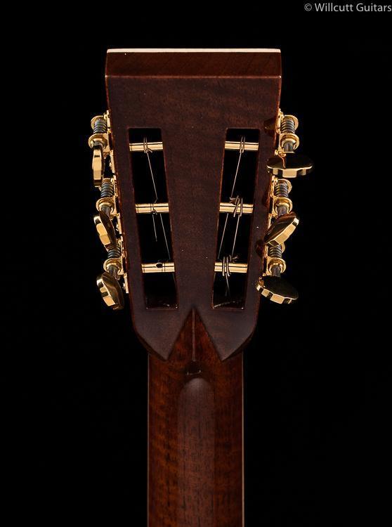 Martin Custom Shop 00 "The Ornamental" (557)
