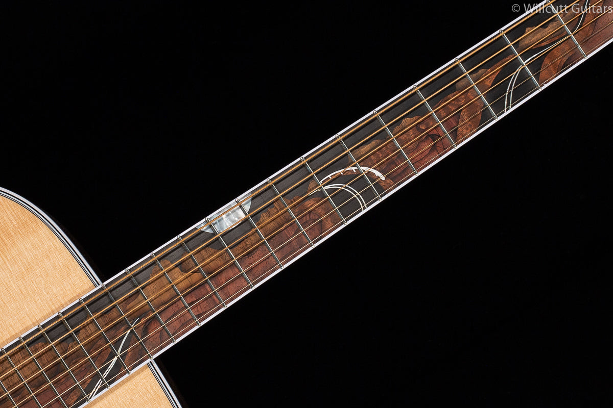 Martin Custom Shop 00 "Dark Desert Highway" (851)