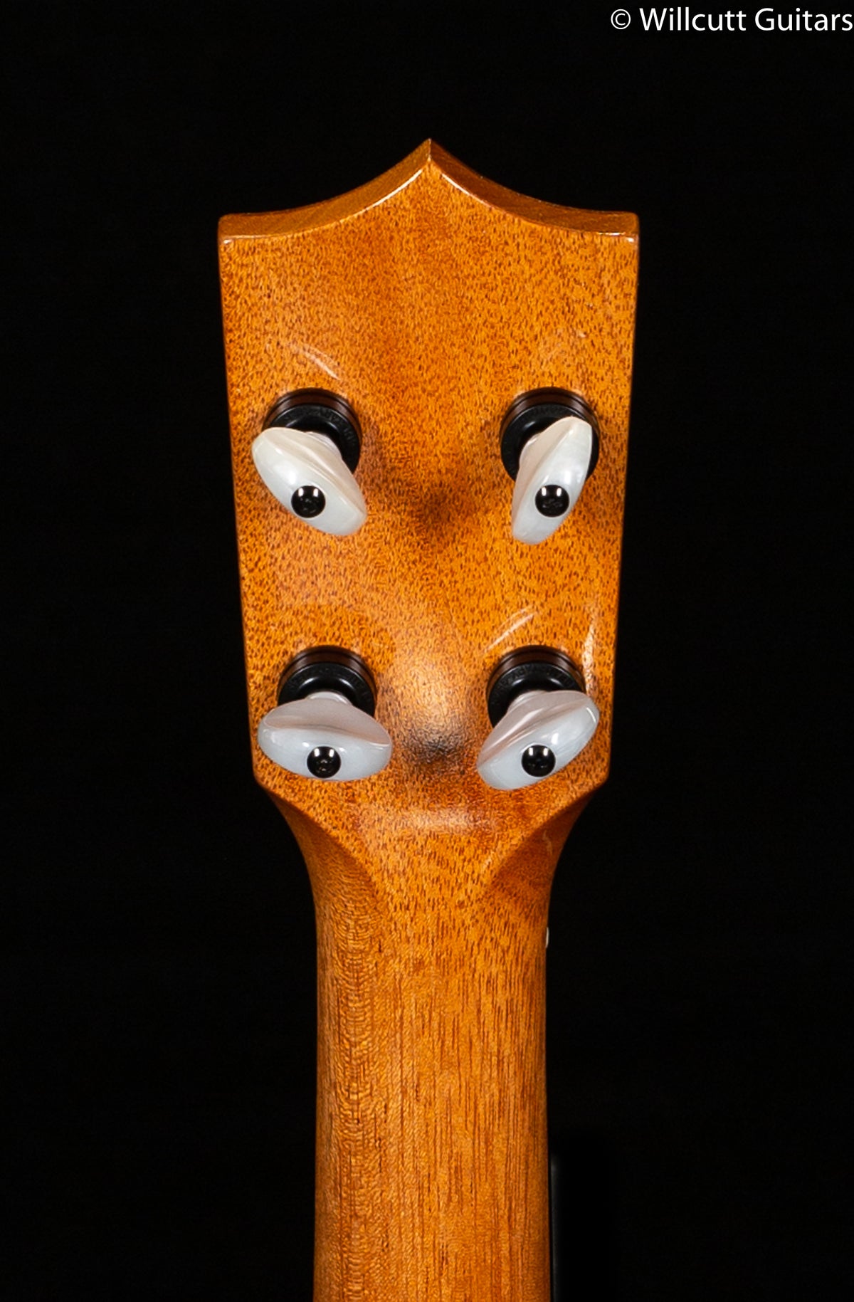 Kamaka Concert Bell Shape Deluxe Ukulele HB-2D