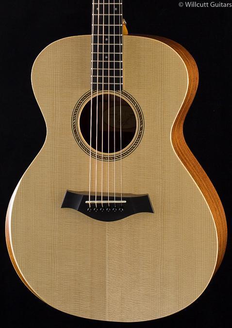 Taylor Academy 12 E Acoustic w/ Gig Bag