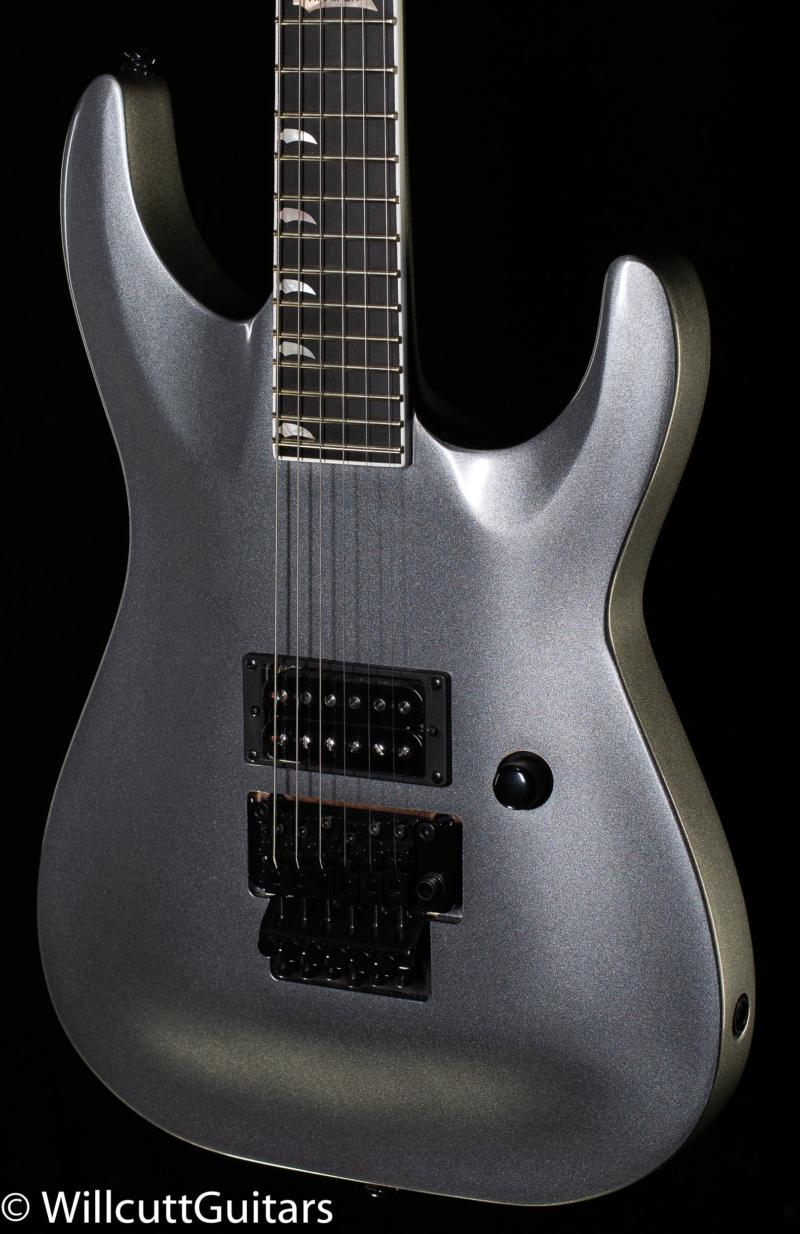 Kramer SM-1 H Tronius Silver (767) - Willcutt Guitars Kramer SM-1 H Tronius Silver (767) - Willcutt Guitars