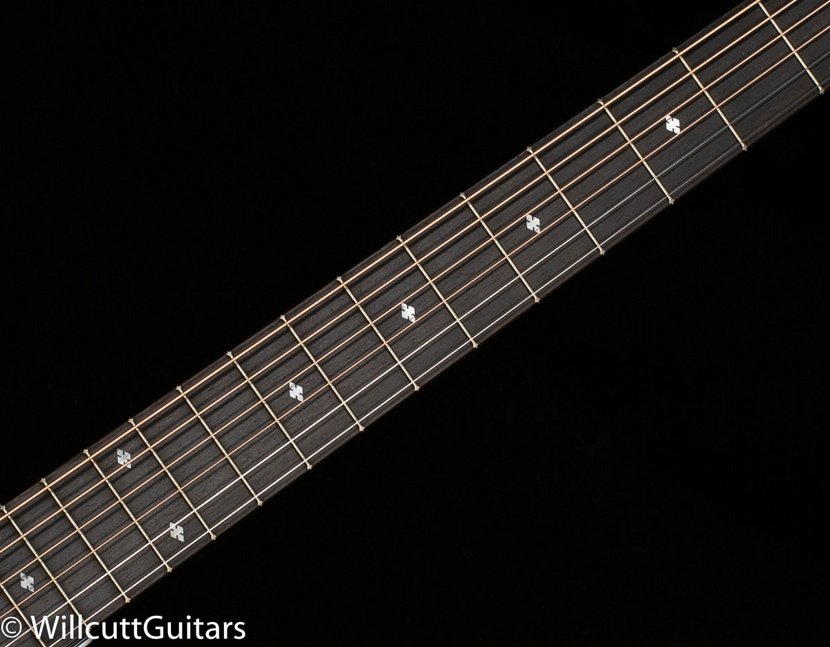 Taylor 214ce DLX LTD Maple/Sitka Trans Blue Top (376)