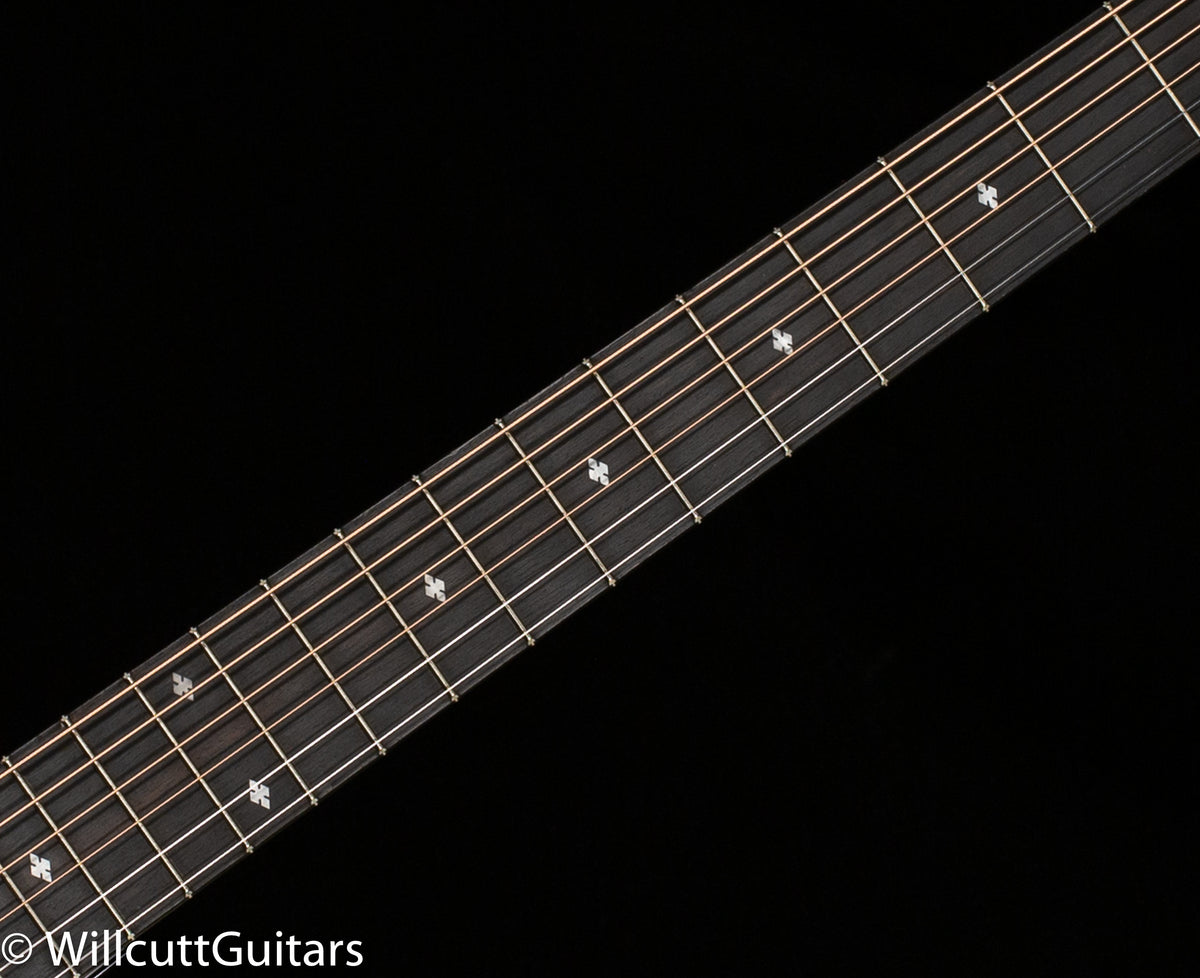 Taylor 224ce DLX LTD Mahogany/Sapele Trans Red (339)