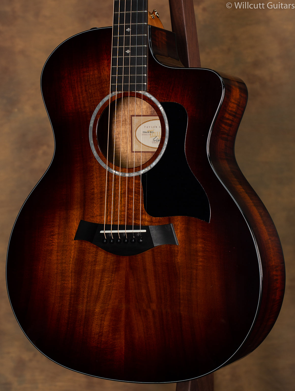 Taylor 224ce-K DLX USED