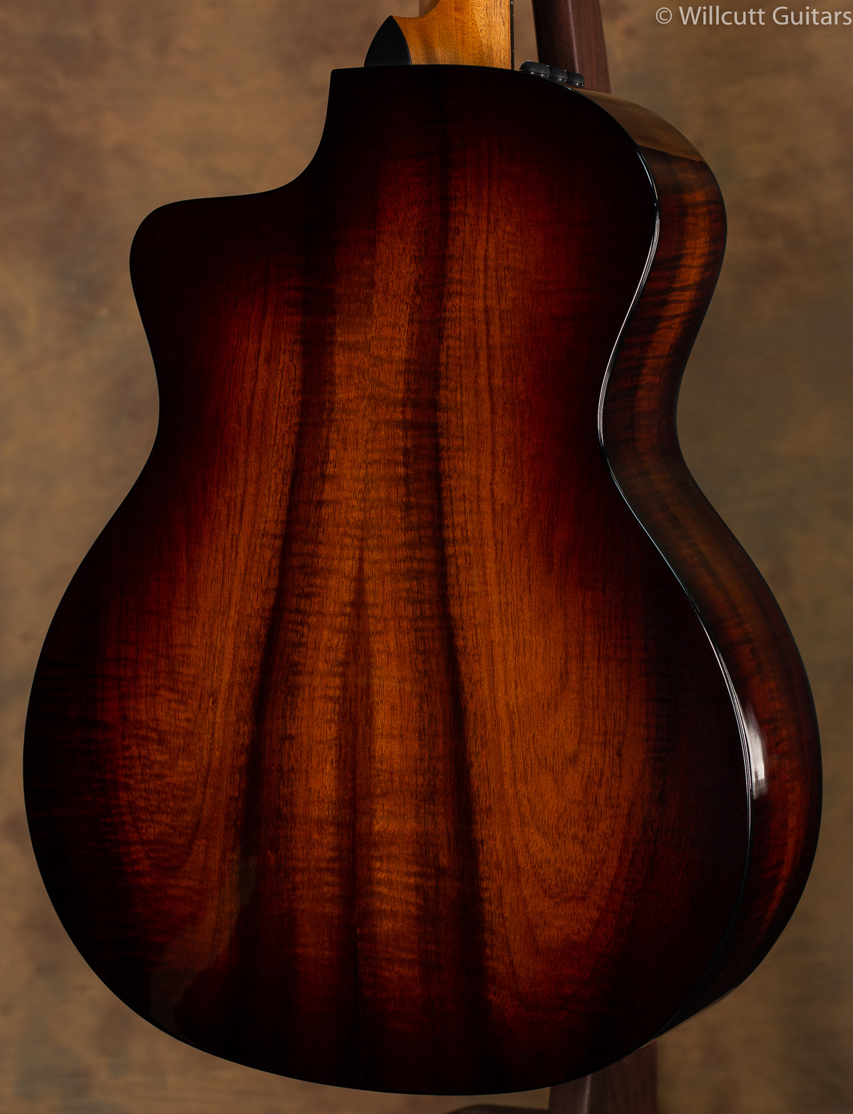 Taylor 224ce-K DLX USED