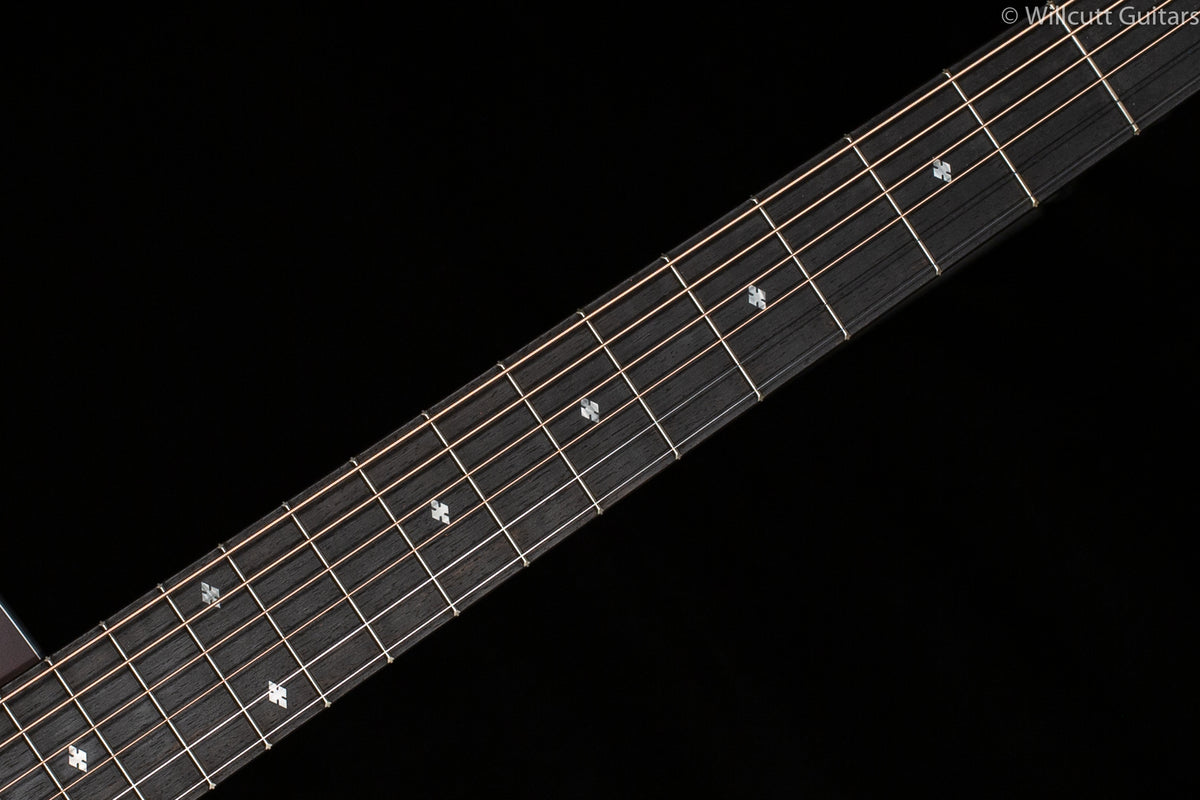 Taylor LTD 224ce-K Deluxe Satin