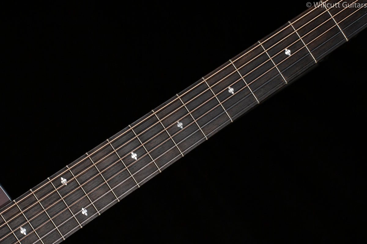 Taylor LTD 224ce-K Deluxe Satin