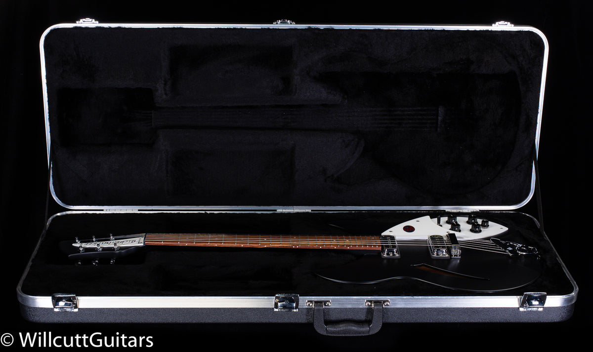 Rickenbacker 330 Matte Black (675)