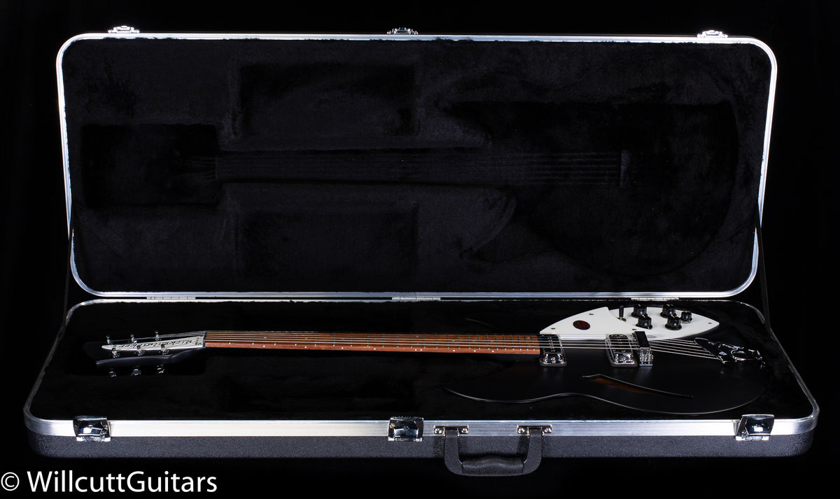 Rickenbacker 330 Matte Black (679)