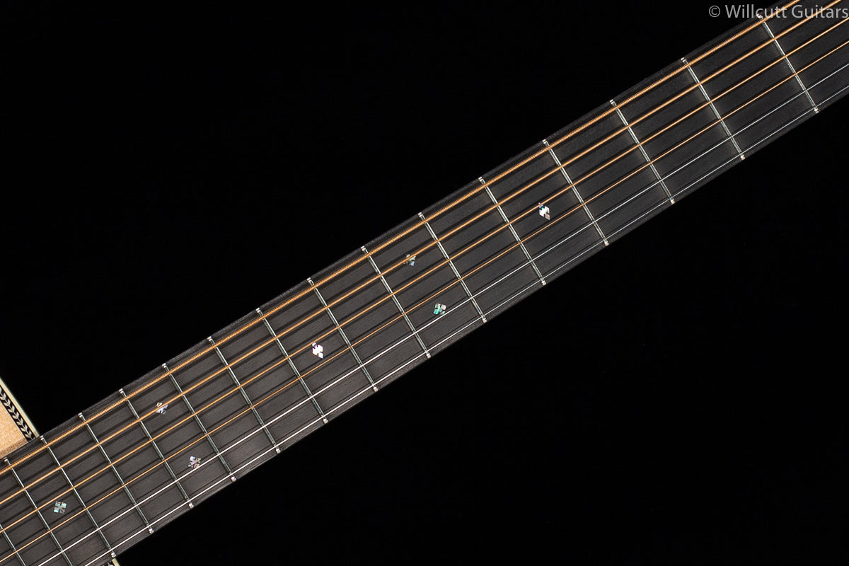 Martin Custom Shop HD-28 East Indian Rosewood (051)