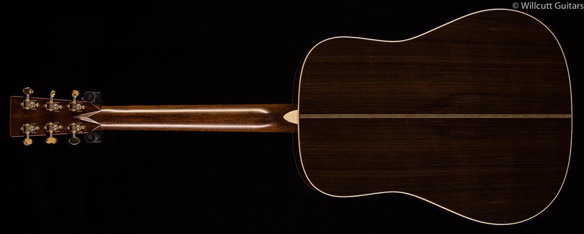 Martin D-28 Modern Deluxe