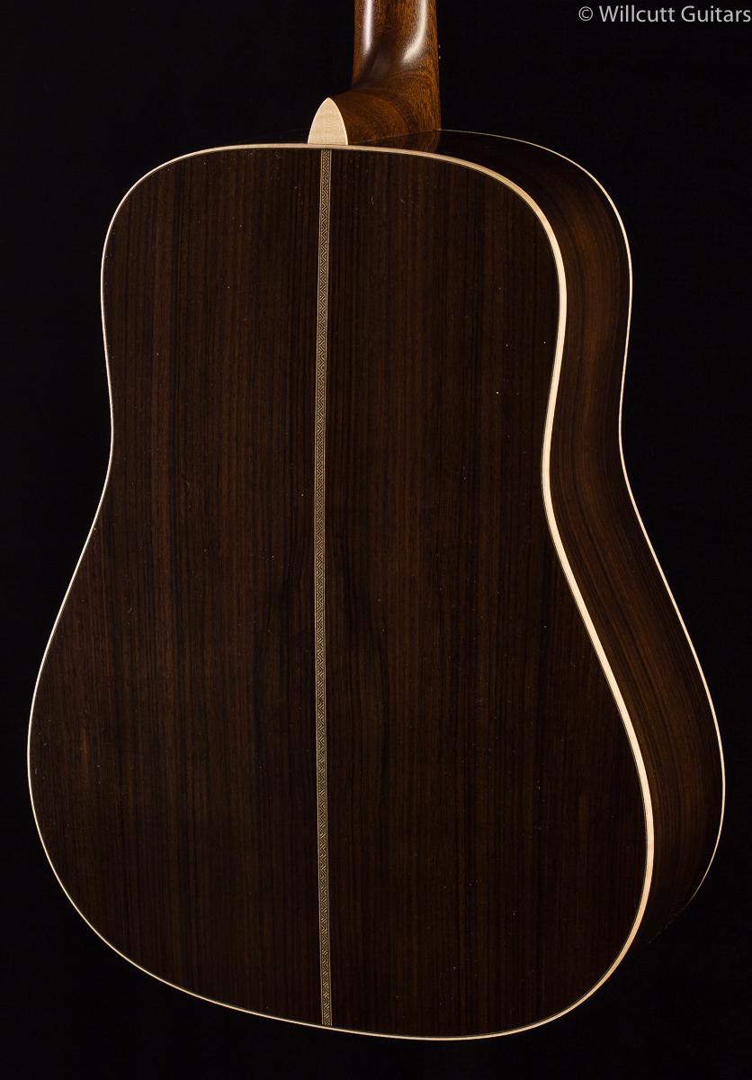 Martin D-28 Modern Deluxe