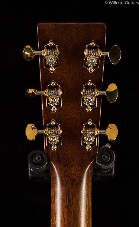 Martin D-18 Modern Deluxe (988)