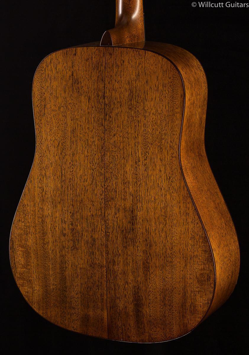 マーチン D18 Martin D-18 Modern Deluxe Dreadnought Acoustic Guitar