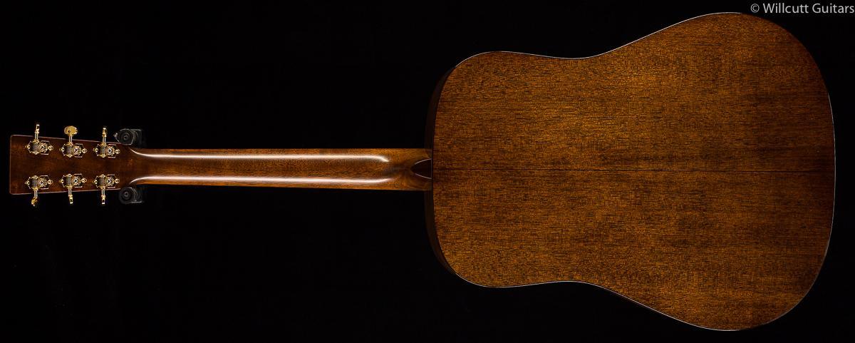 Martin D-18 Modern Deluxe (855)