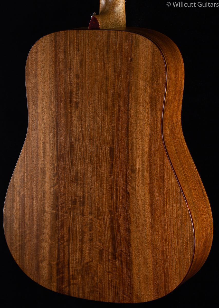 Martin D-16E Burst