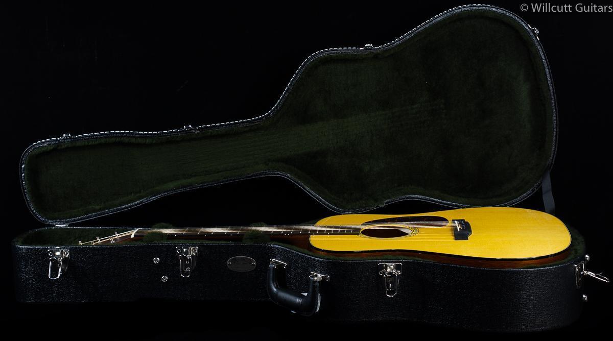 Martin deals 445 hardshell