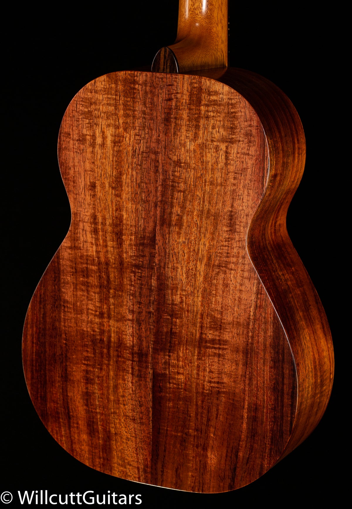 Kamaka HF-4 Baritone Ukulele with Case (096)